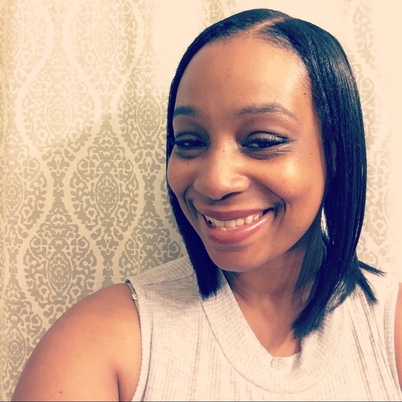 Meet your posher!!😍 - Picture 1 of 6